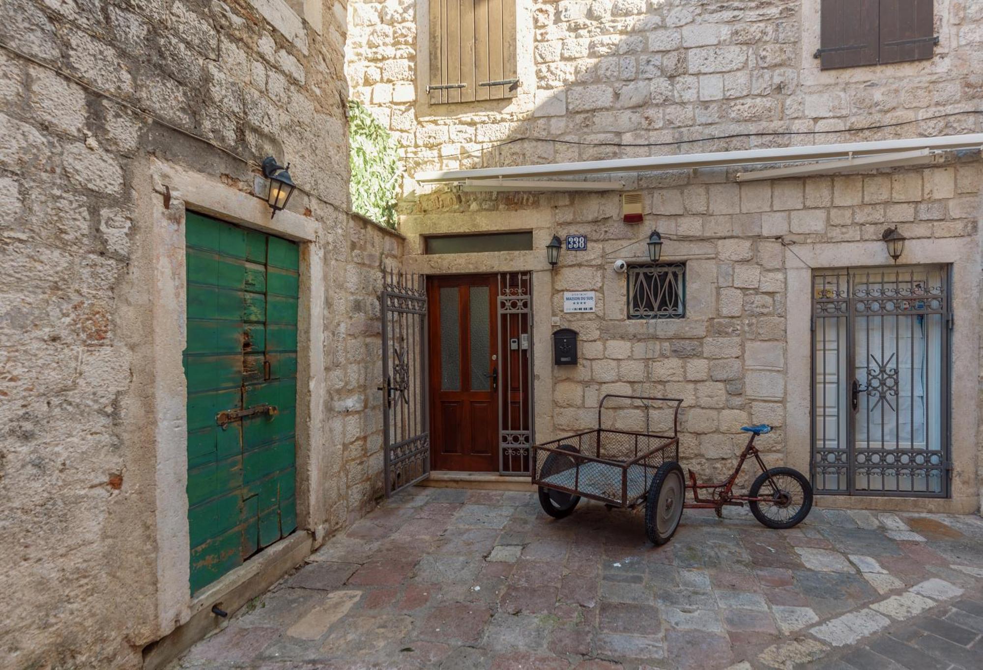 Old Town St Tryphon Apartment Котор Екстериор снимка